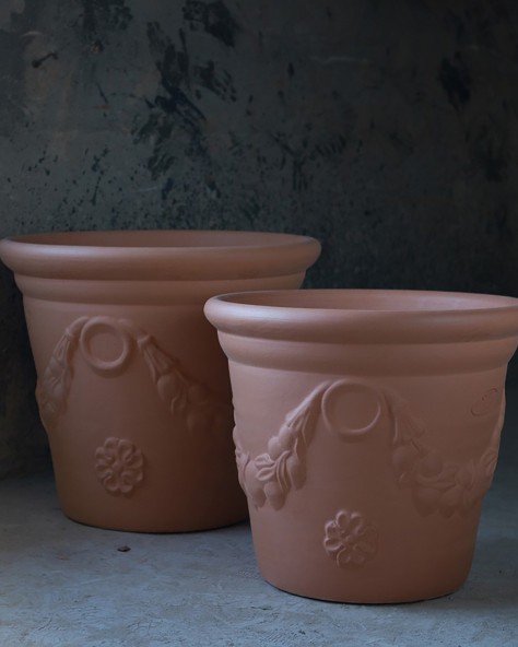 Pottery Rinceaux